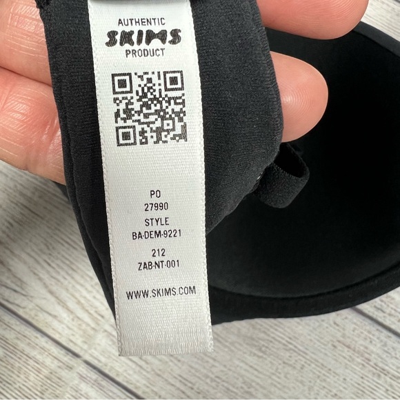 Skims Gray T-Shirt Bra Size 34D NWOT - Picture 8 of 9